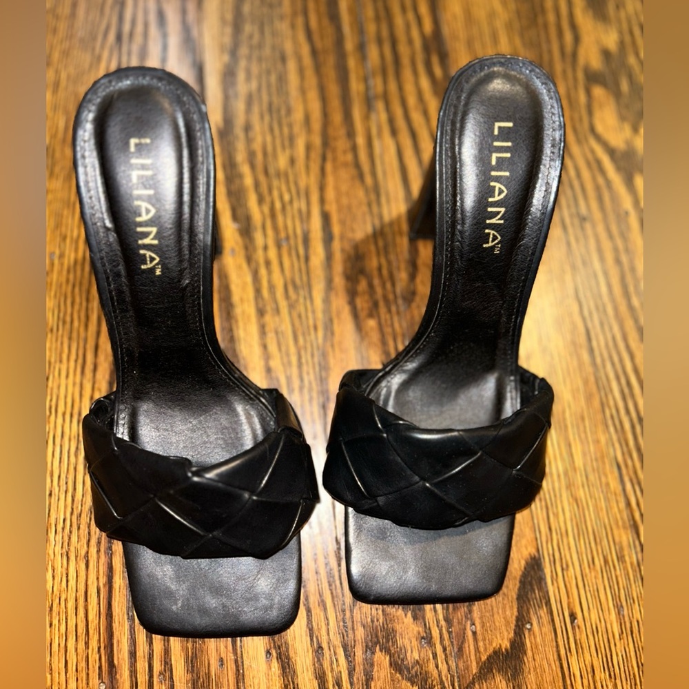 Chunky heel sandals